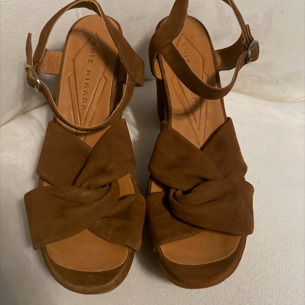 Chie Mihara Tan Suede Sandals